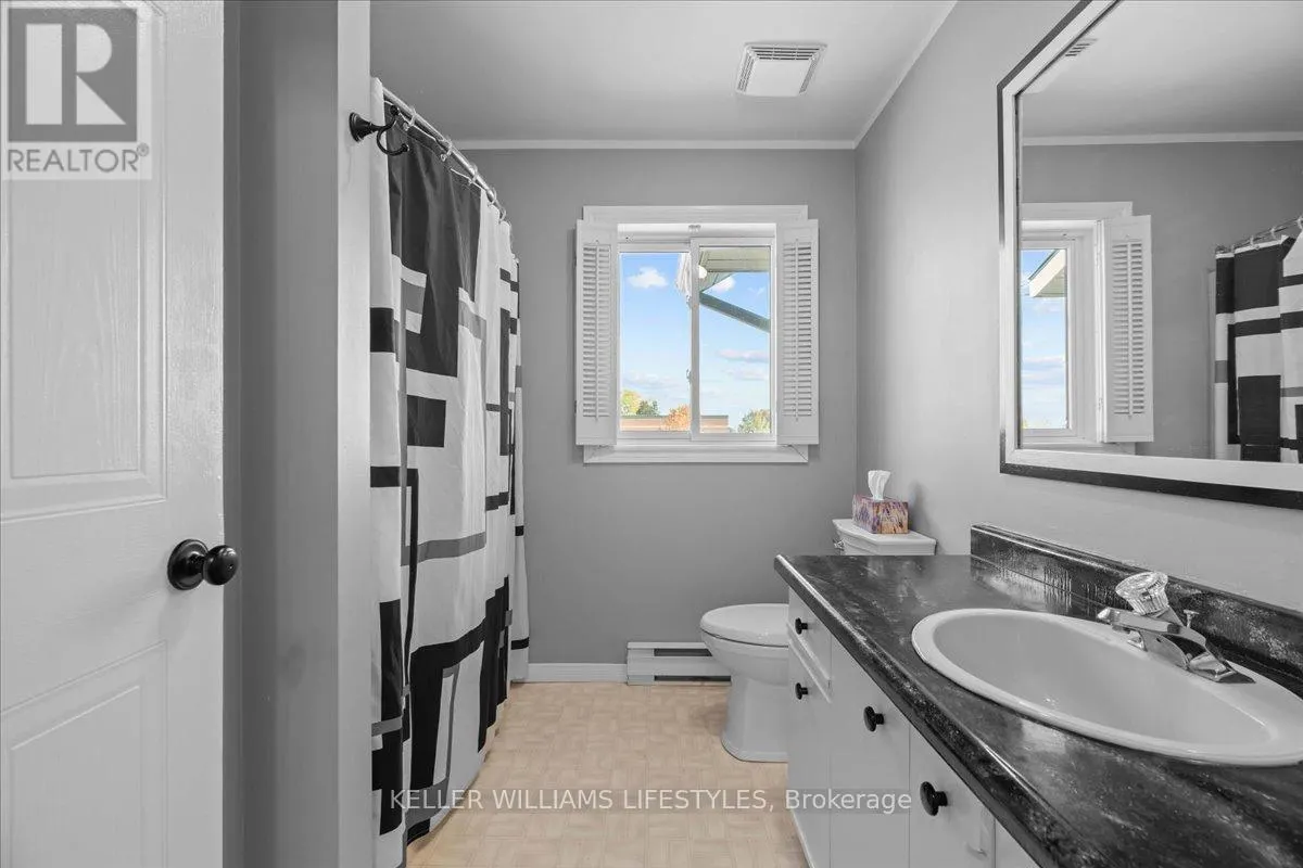 4 - 18 SAUBLE RIVER ROAD, #4