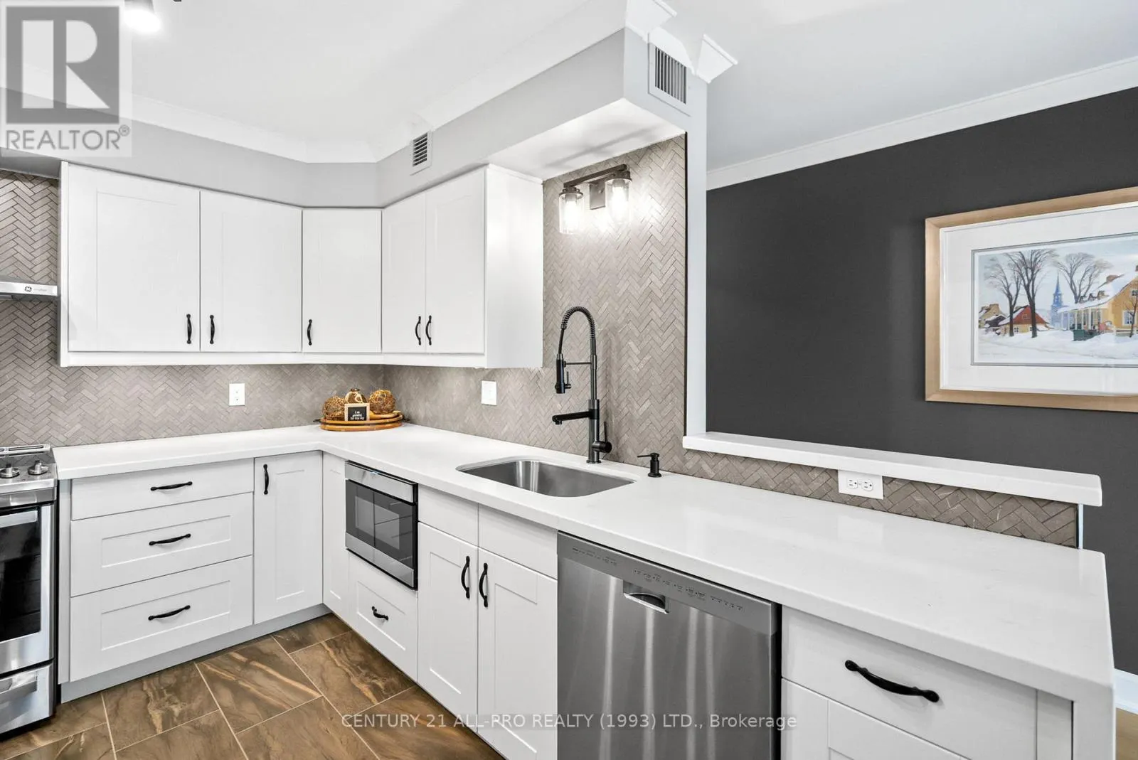 3C - 130 QUEEN STREET, #3C