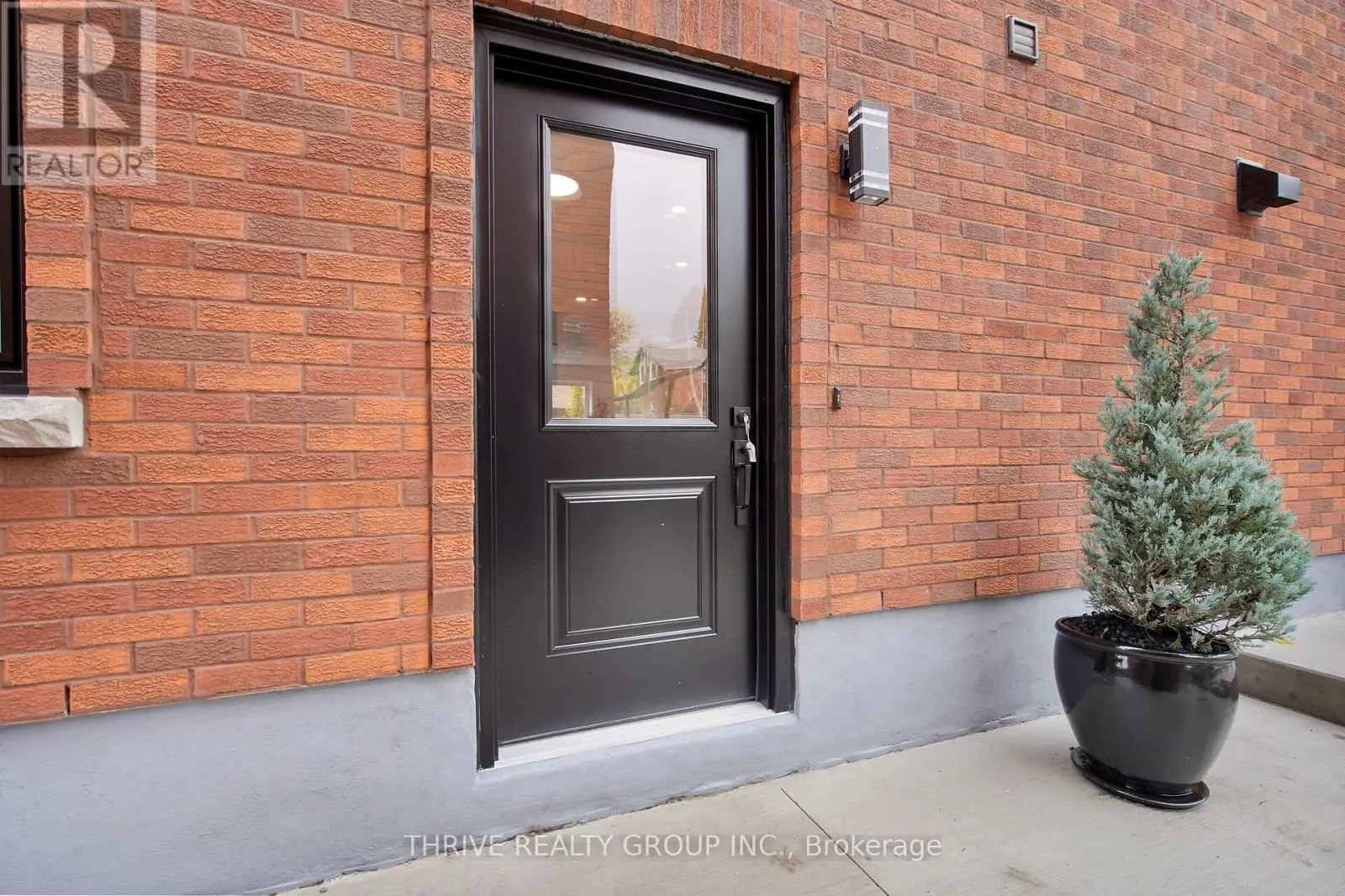 7 - 74 CHURCH STREET, #7