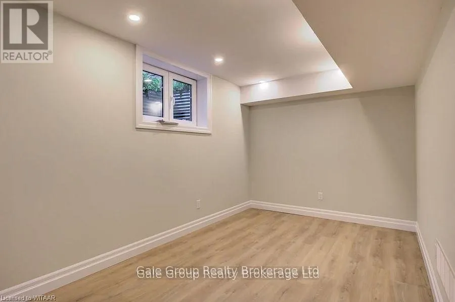 BASEMENT APARTMENT - 246 MUNNOCH BOULEVARD