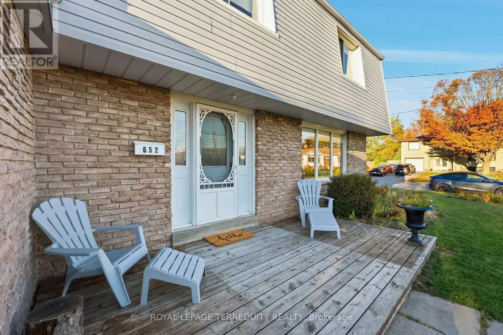 652 SPRAGGE CRESCENT