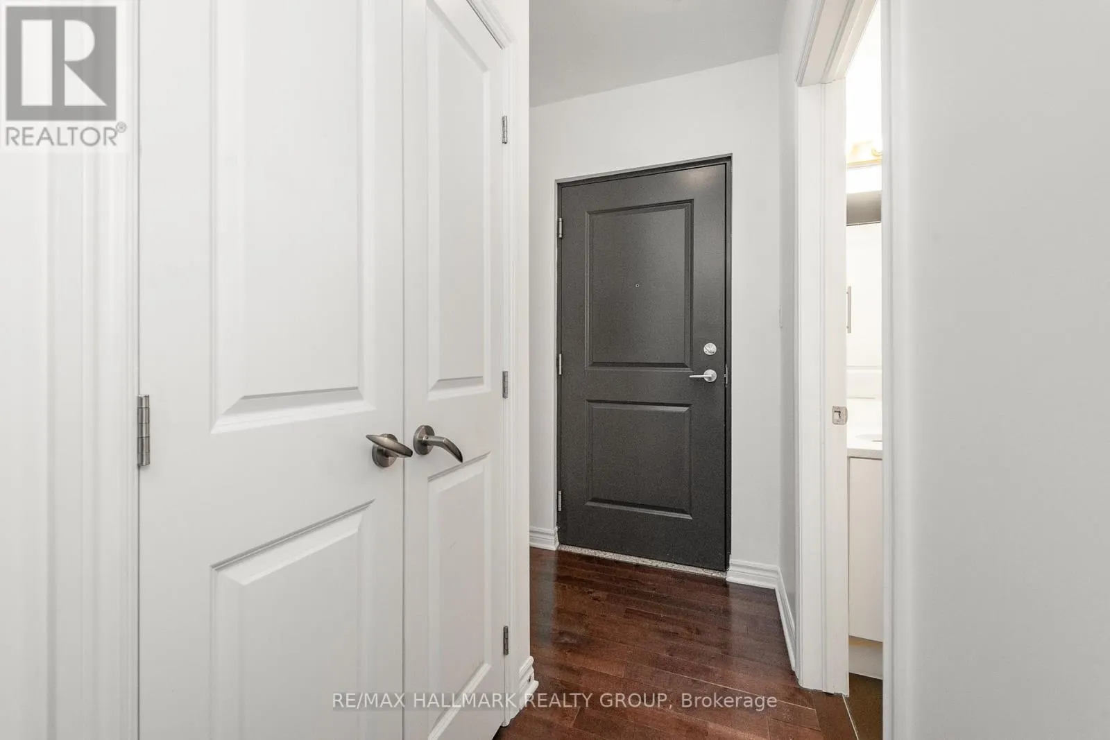 103 - 429 KENT STREET