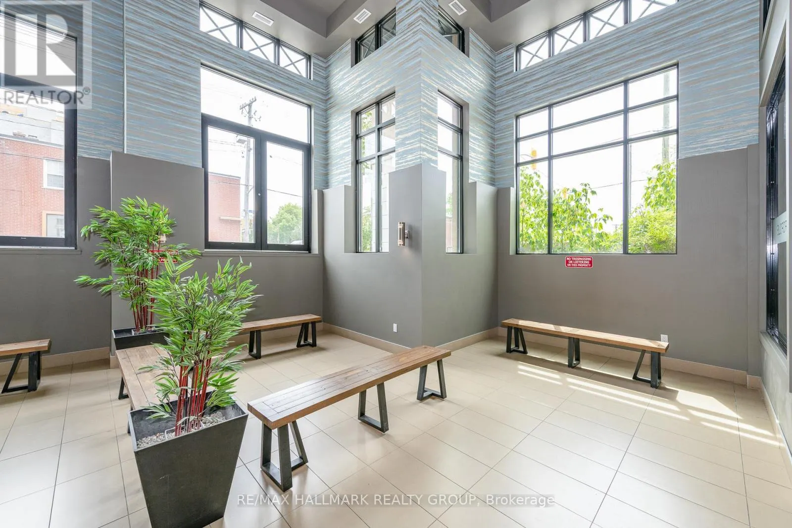 103 - 429 KENT STREET