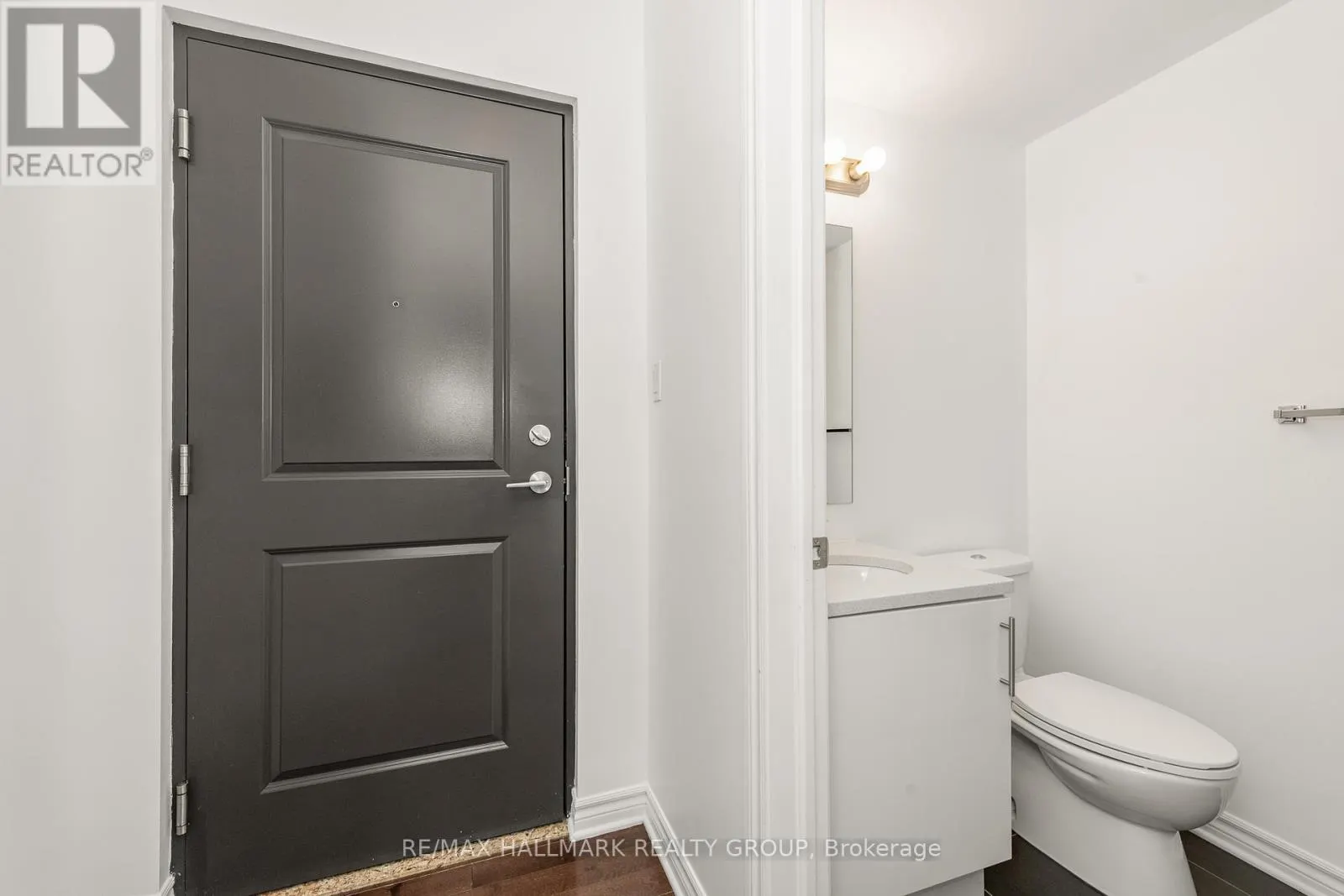 103 - 429 KENT STREET