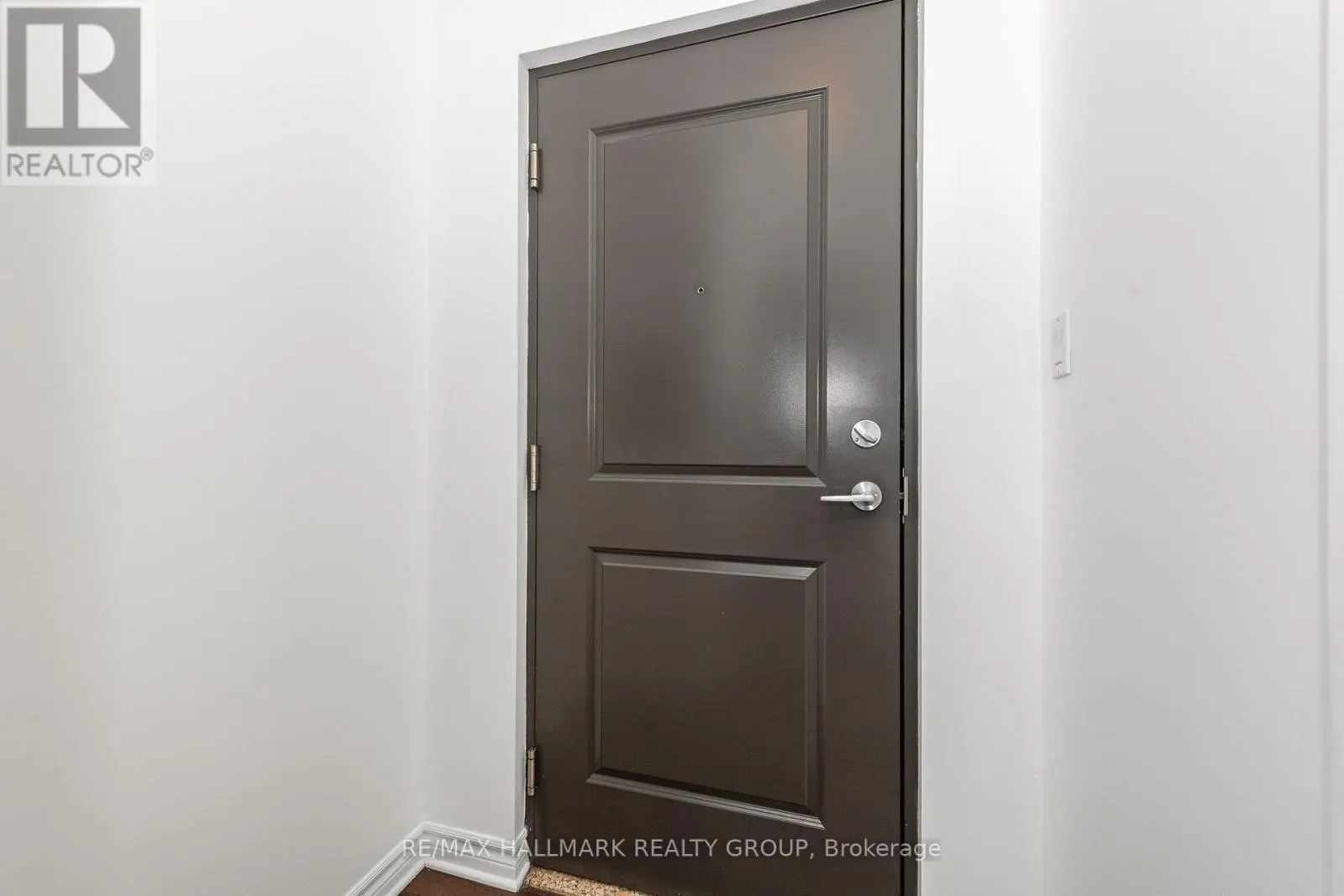 103 - 429 KENT STREET