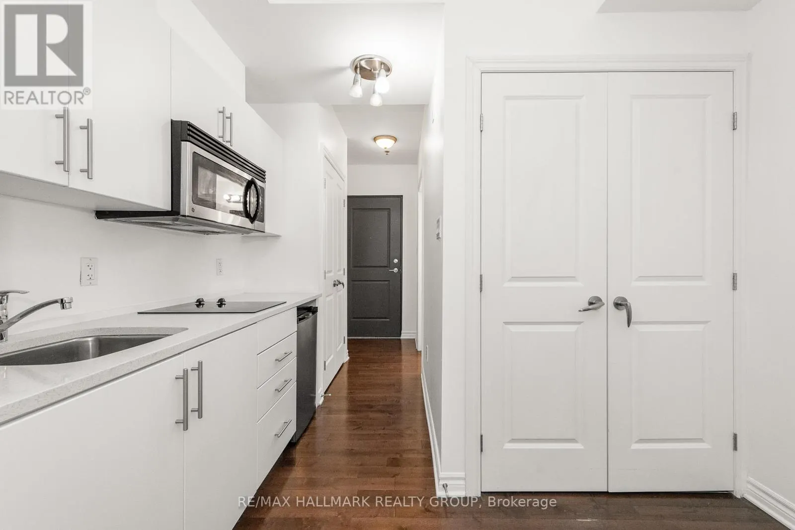 103 - 429 KENT STREET