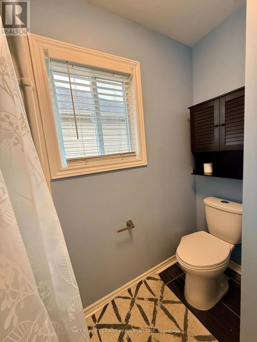 861 OAKCROSSING ROAD