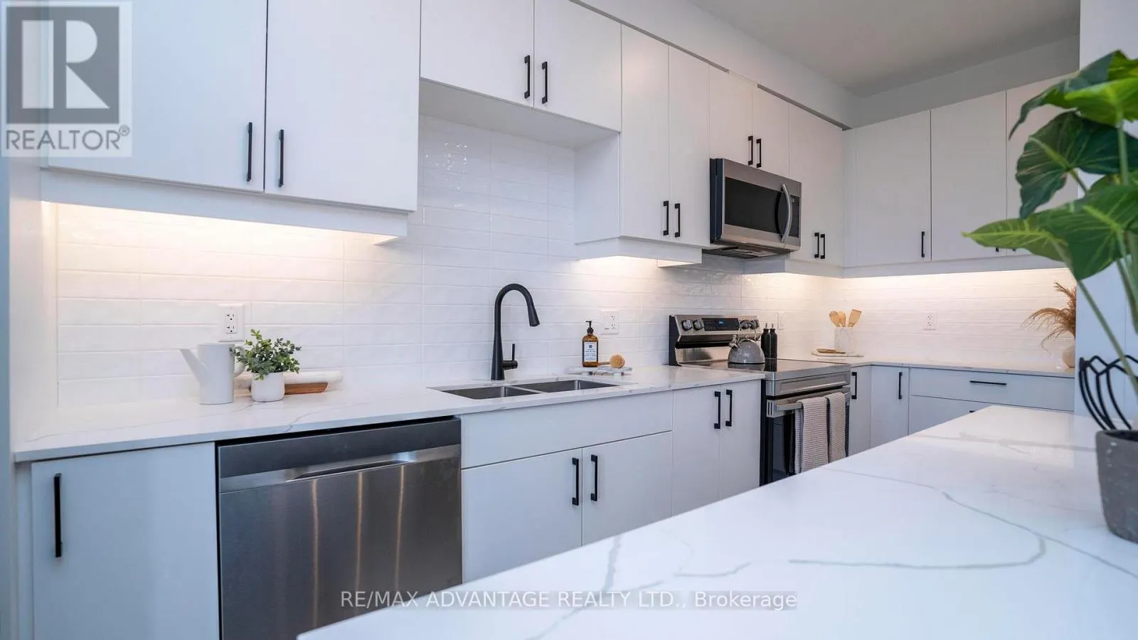 35 - 3900 SAVOY STREET, #35