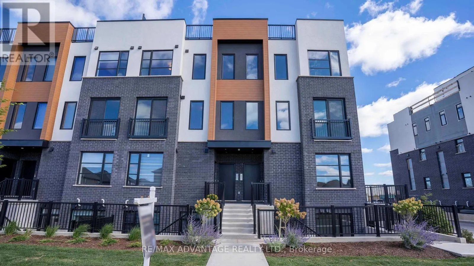 35 - 3900 SAVOY STREET, #35