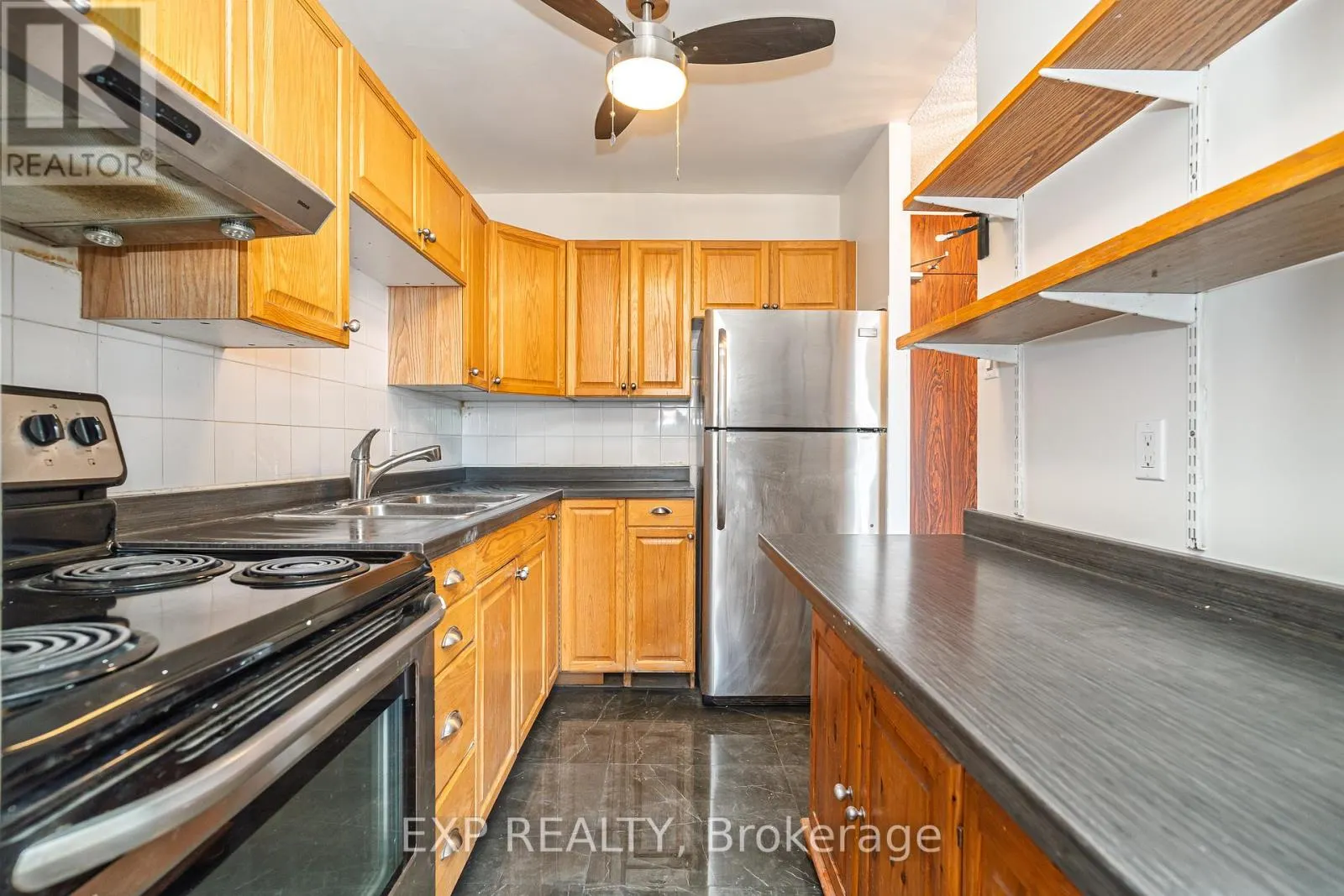 415 - 2000 JASMINE CRESCENT