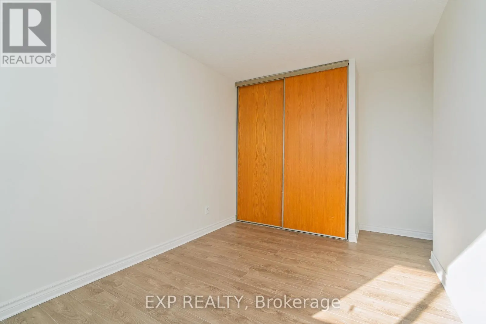 415 - 2000 JASMINE CRESCENT