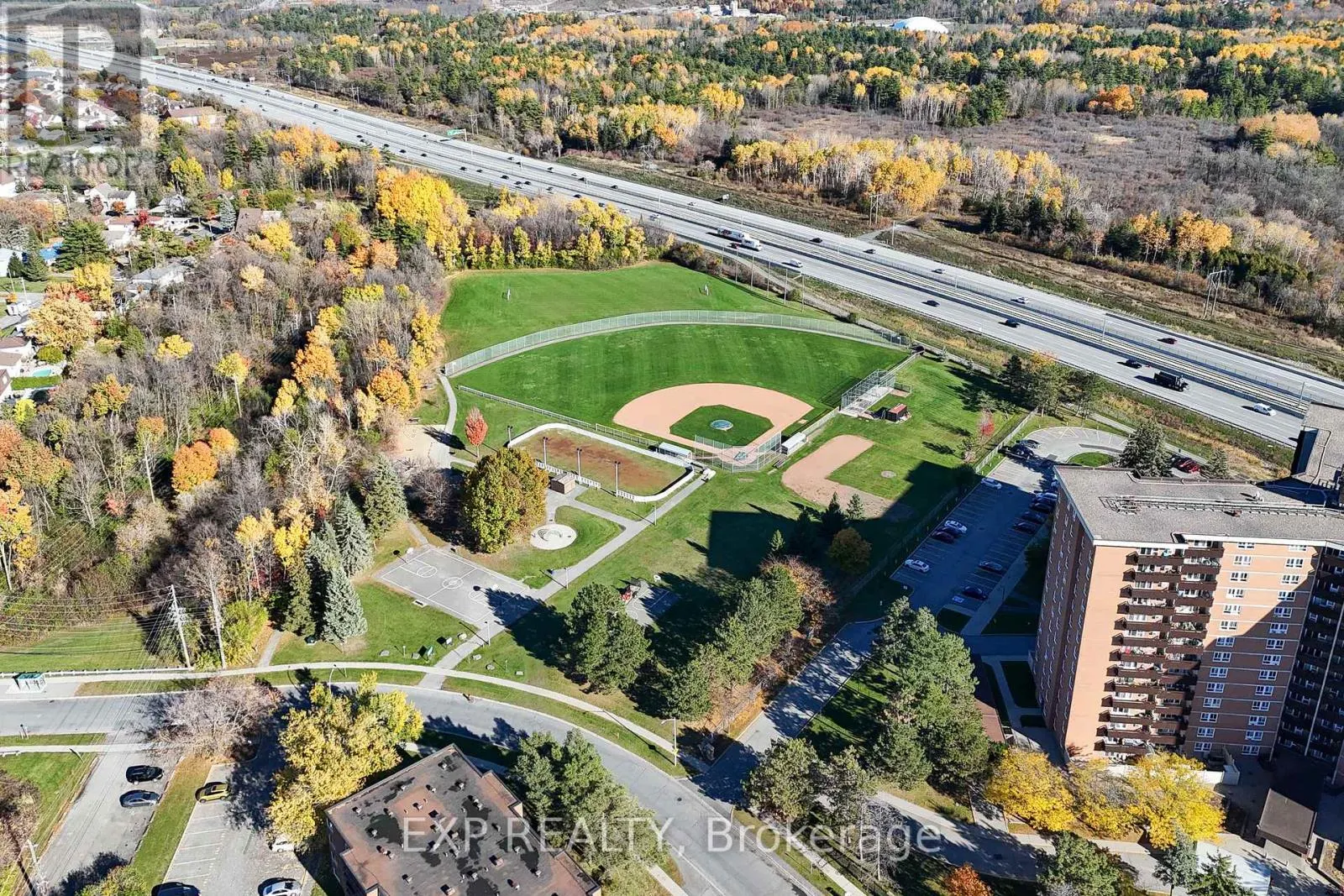 415 - 2000 JASMINE CRESCENT