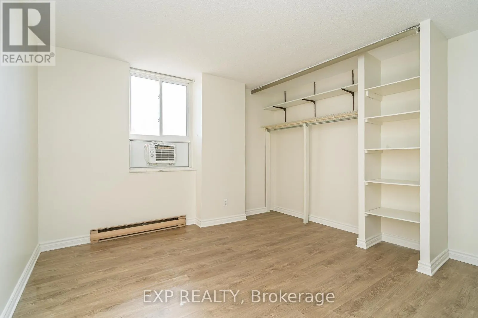 415 - 2000 JASMINE CRESCENT