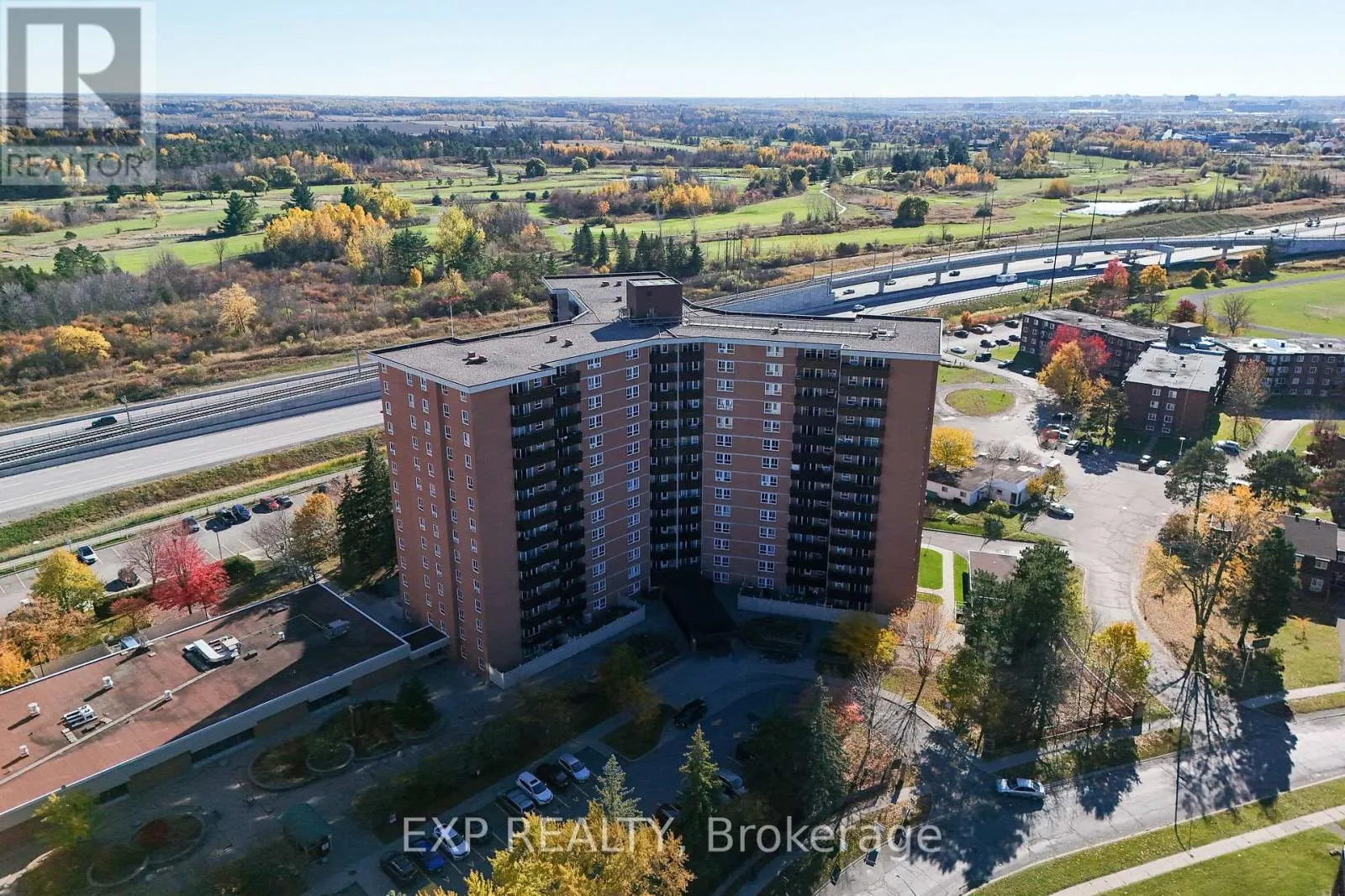 415 - 2000 JASMINE CRESCENT