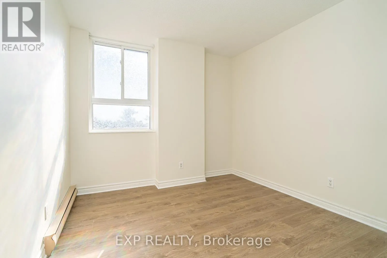 415 - 2000 JASMINE CRESCENT