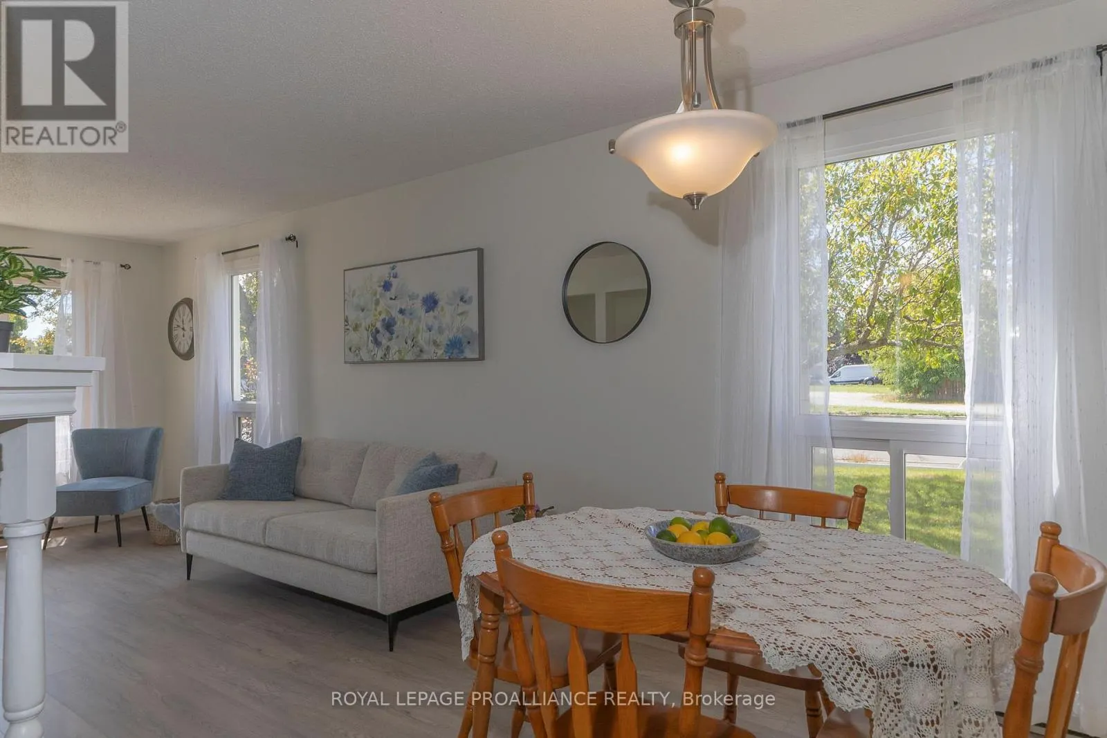 98 EAST DAVIS STREET