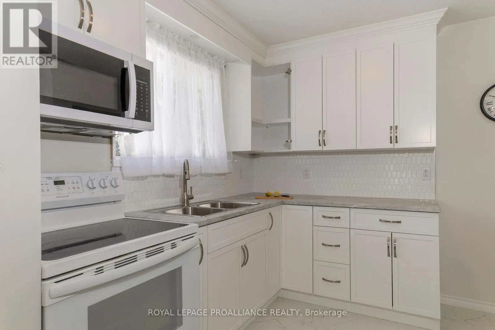 98 EAST DAVIS STREET