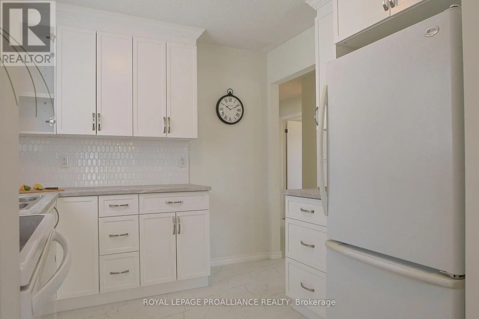 98 EAST DAVIS STREET