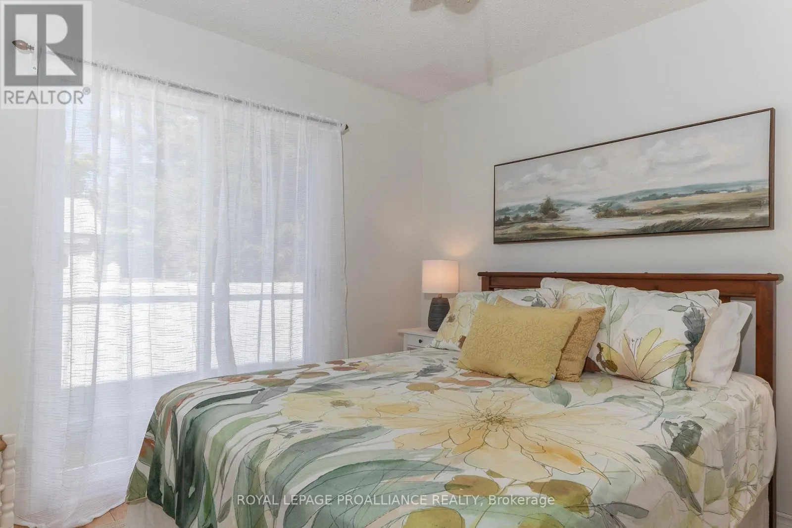 98 EAST DAVIS STREET