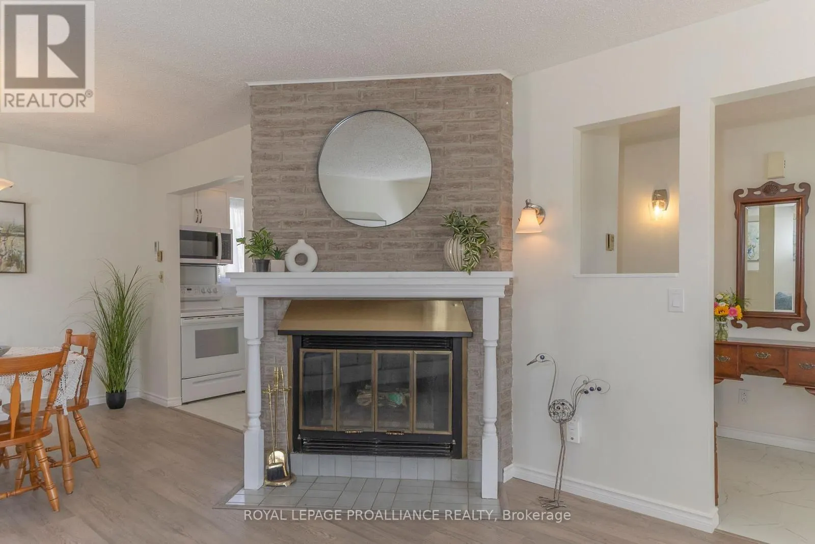 98 EAST DAVIS STREET