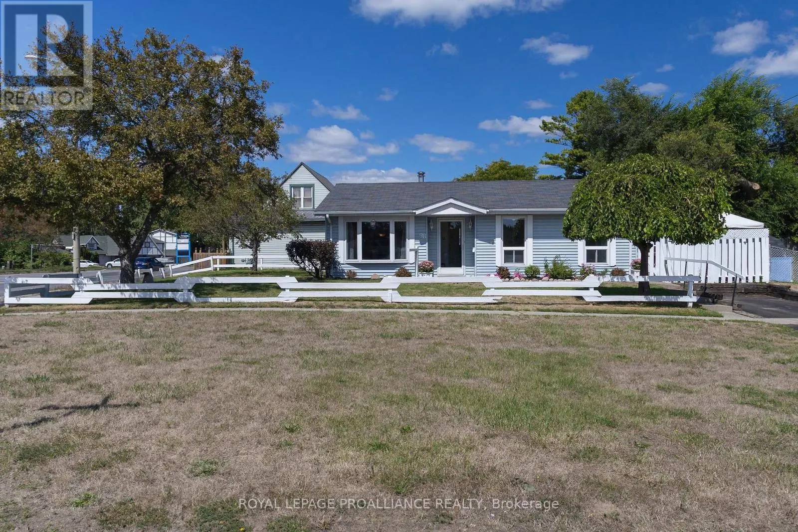 98 EAST DAVIS STREET