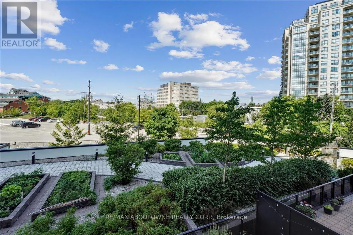 405 - 150 WELLINGTON STREET E