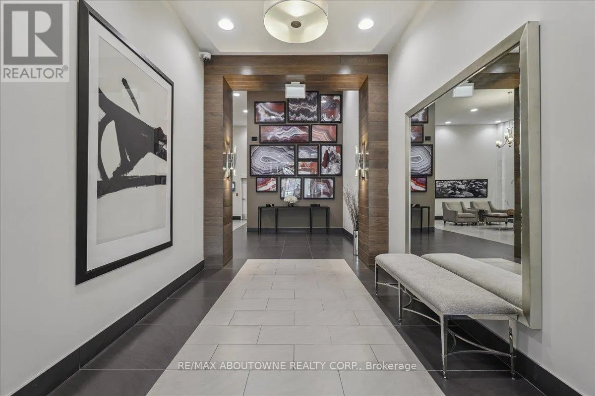 405 - 150 WELLINGTON STREET E