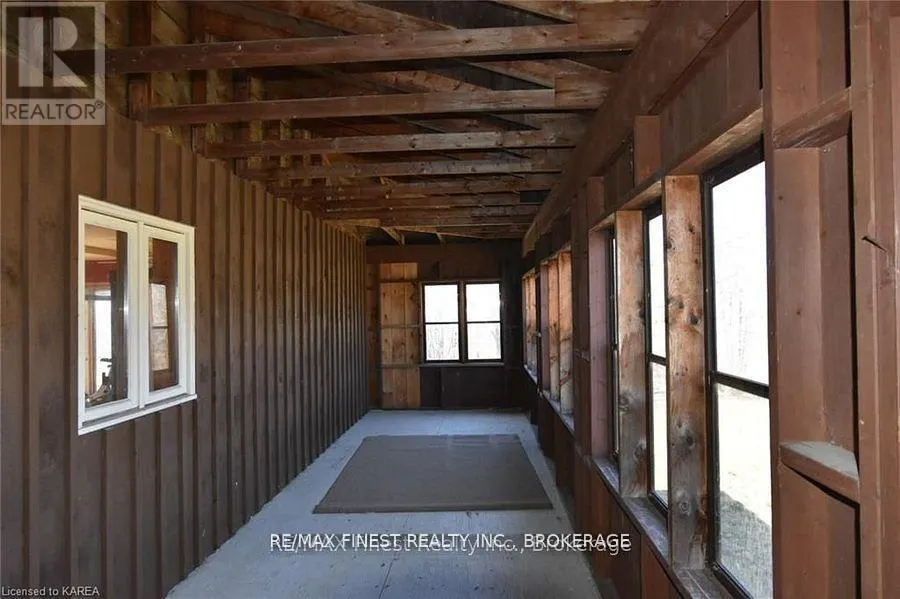 1146 FOURTH LAKE ROAD S