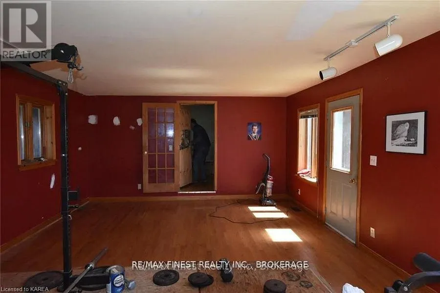 1146 FOURTH LAKE ROAD S