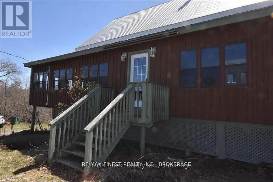 1146 FOURTH LAKE ROAD S