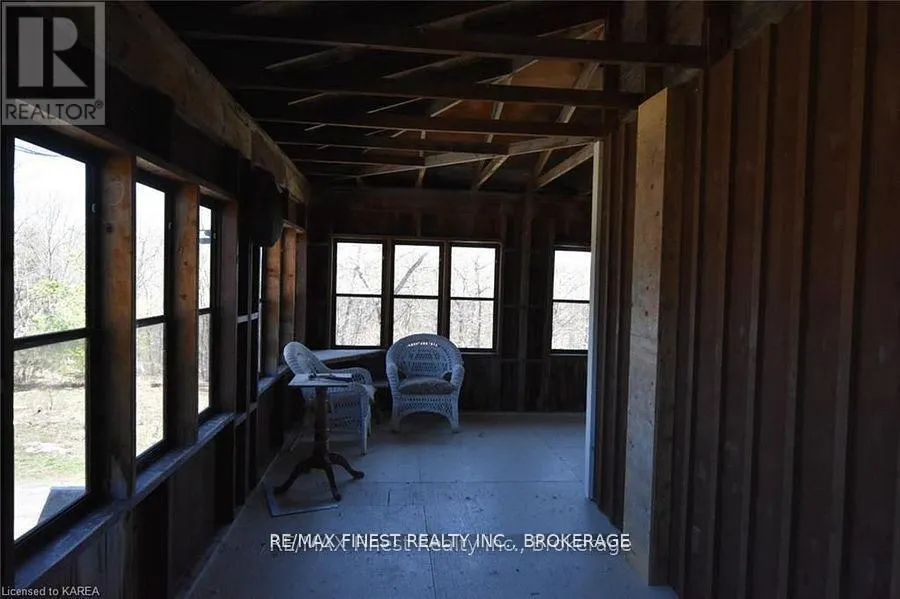 1146 FOURTH LAKE ROAD S