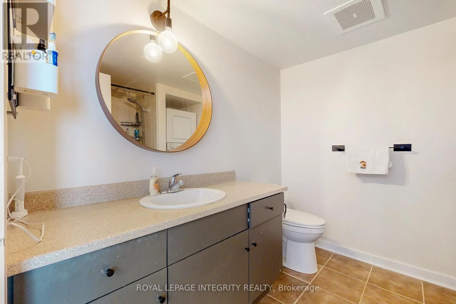 203 - 138 SOMERSET STREET W