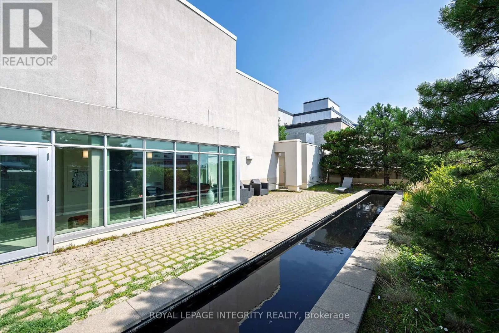 203 - 138 SOMERSET STREET W