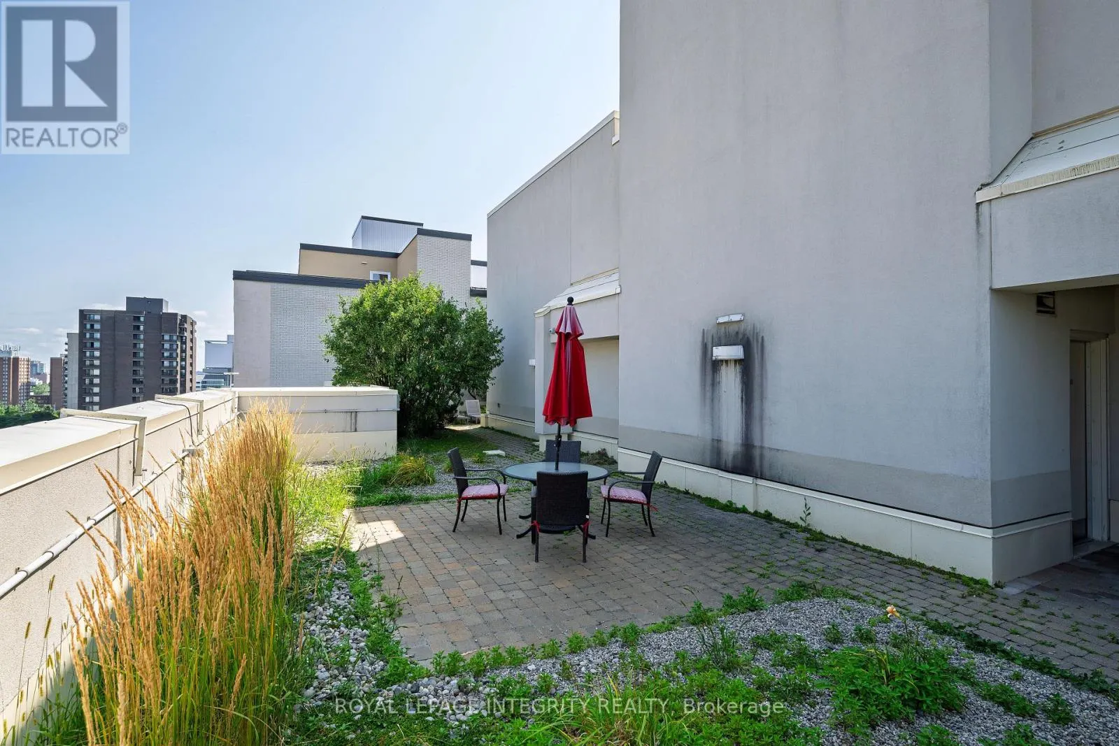 203 - 138 SOMERSET STREET W