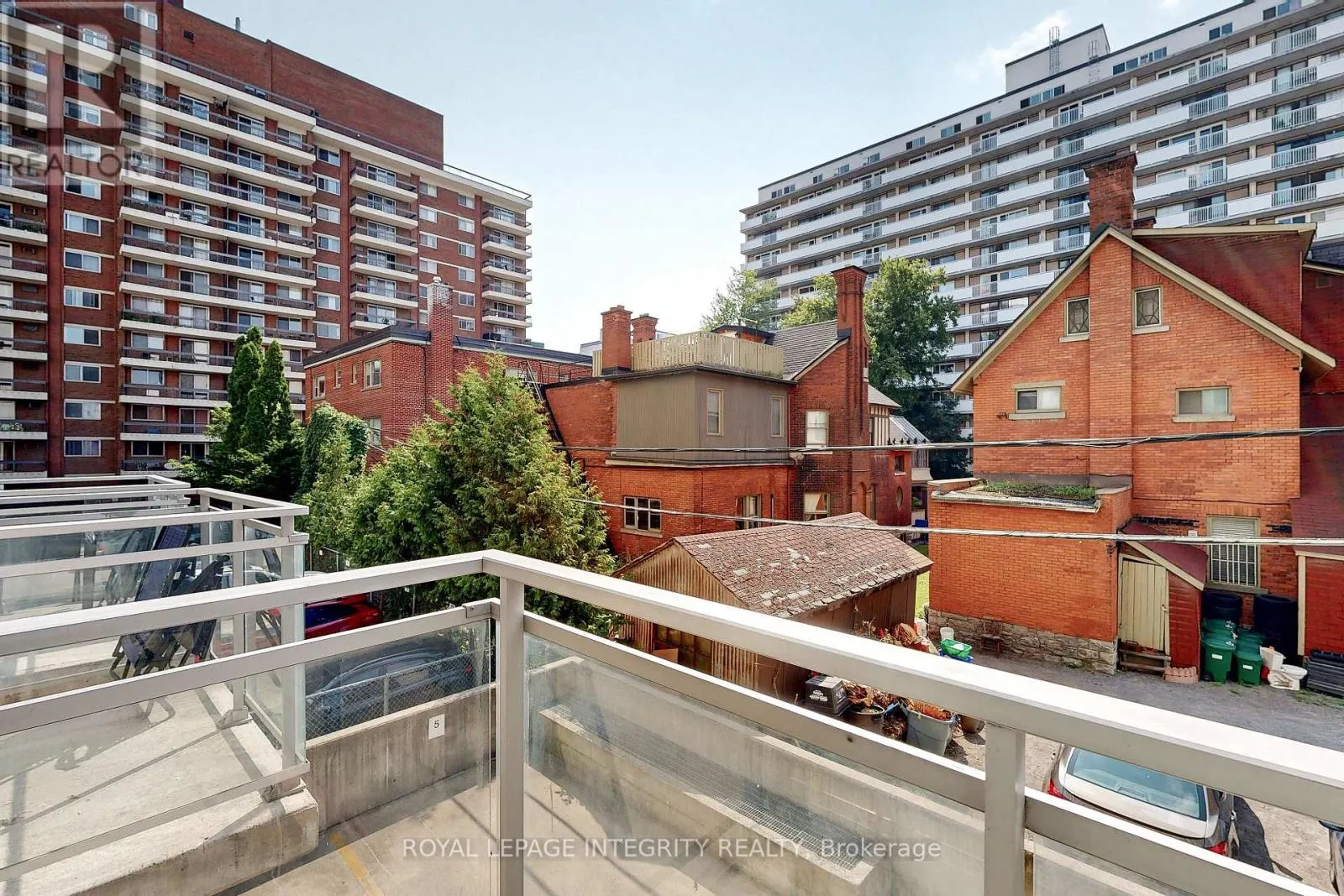 203 - 138 SOMERSET STREET W