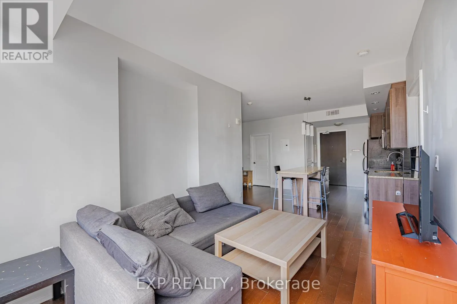 1407 - 238 BESSERER STREET