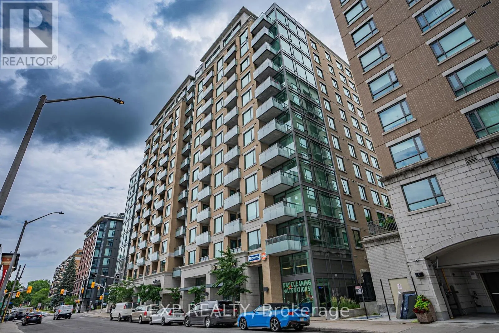 1407 - 238 BESSERER STREET