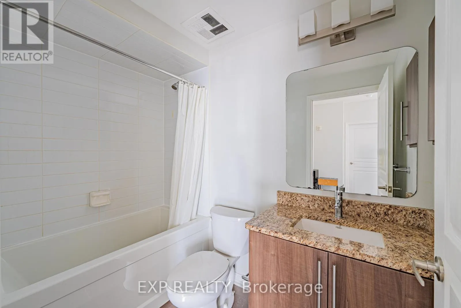 1407 - 238 BESSERER STREET