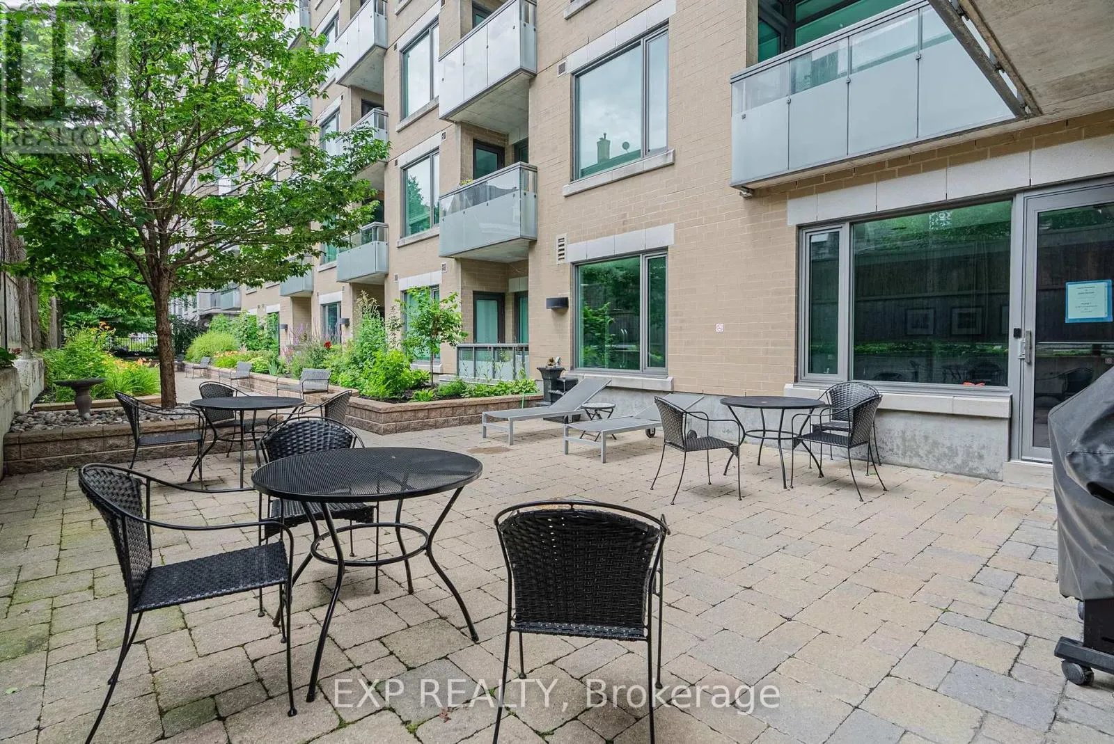 1407 - 238 BESSERER STREET