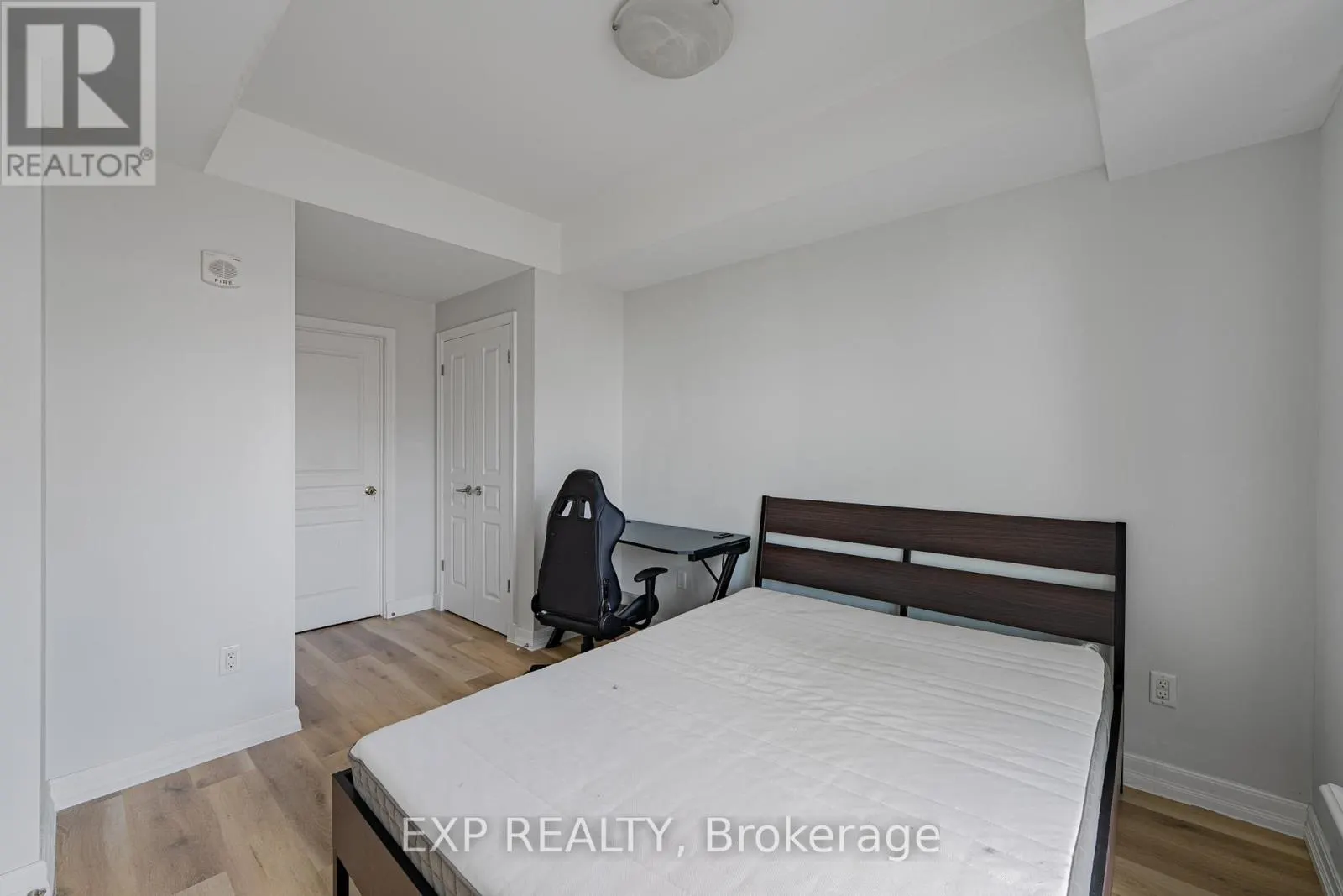 1407 - 238 BESSERER STREET