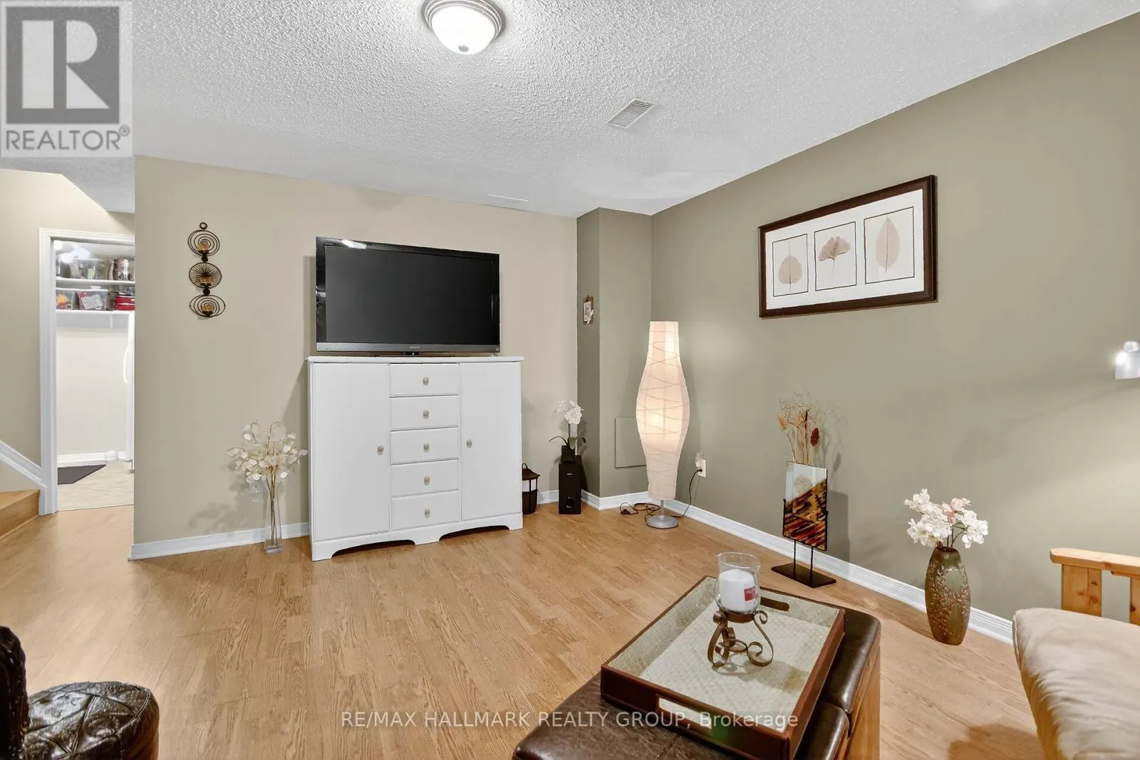 1415 CARAVEL CRESCENT