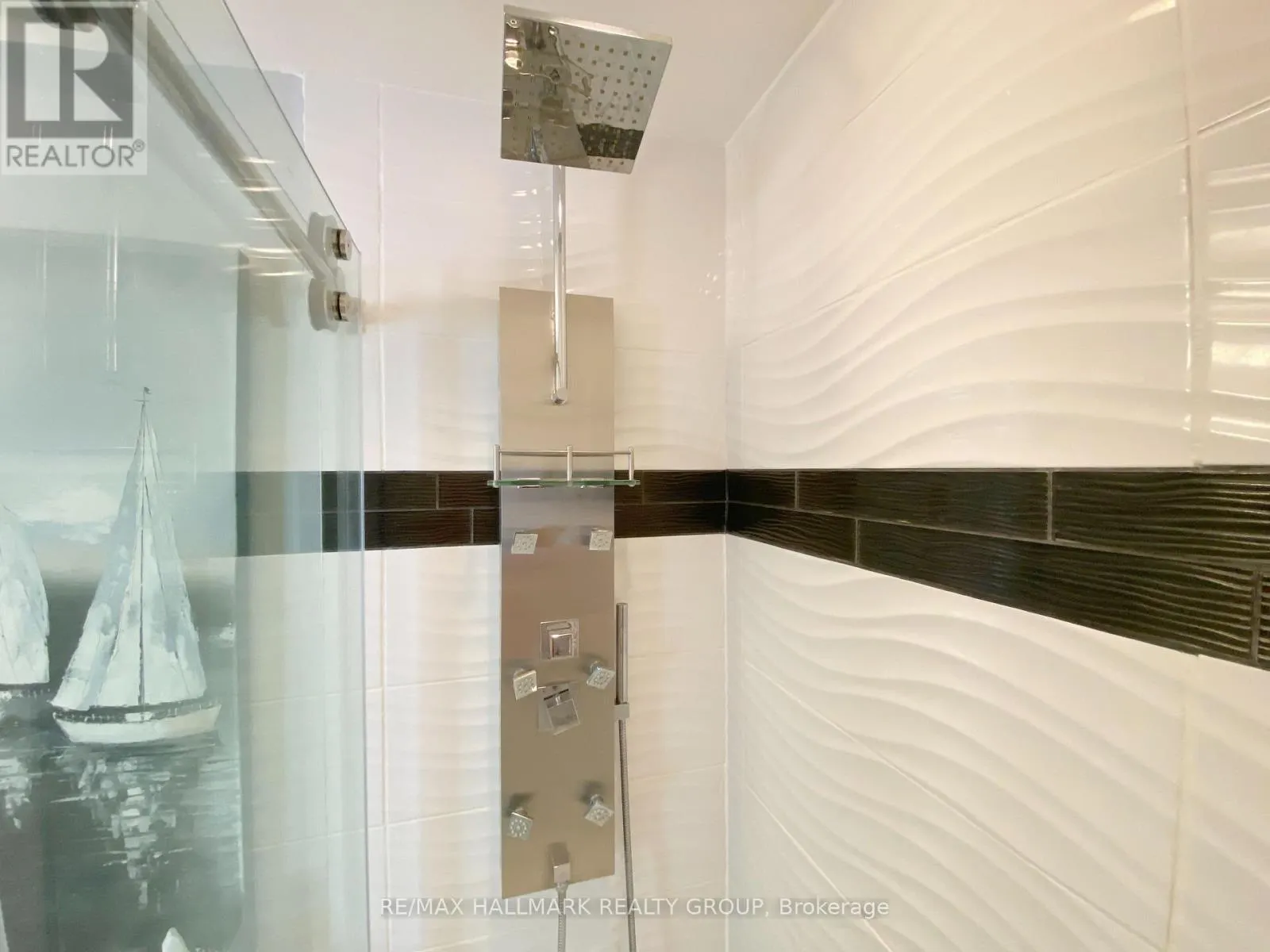 1415 CARAVEL CRESCENT