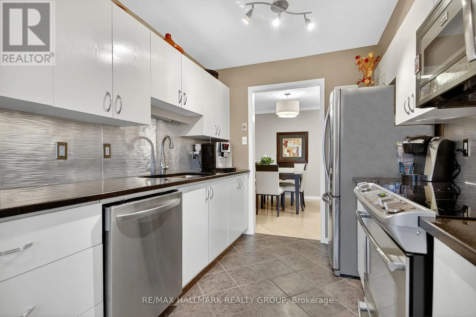 1415 CARAVEL CRESCENT