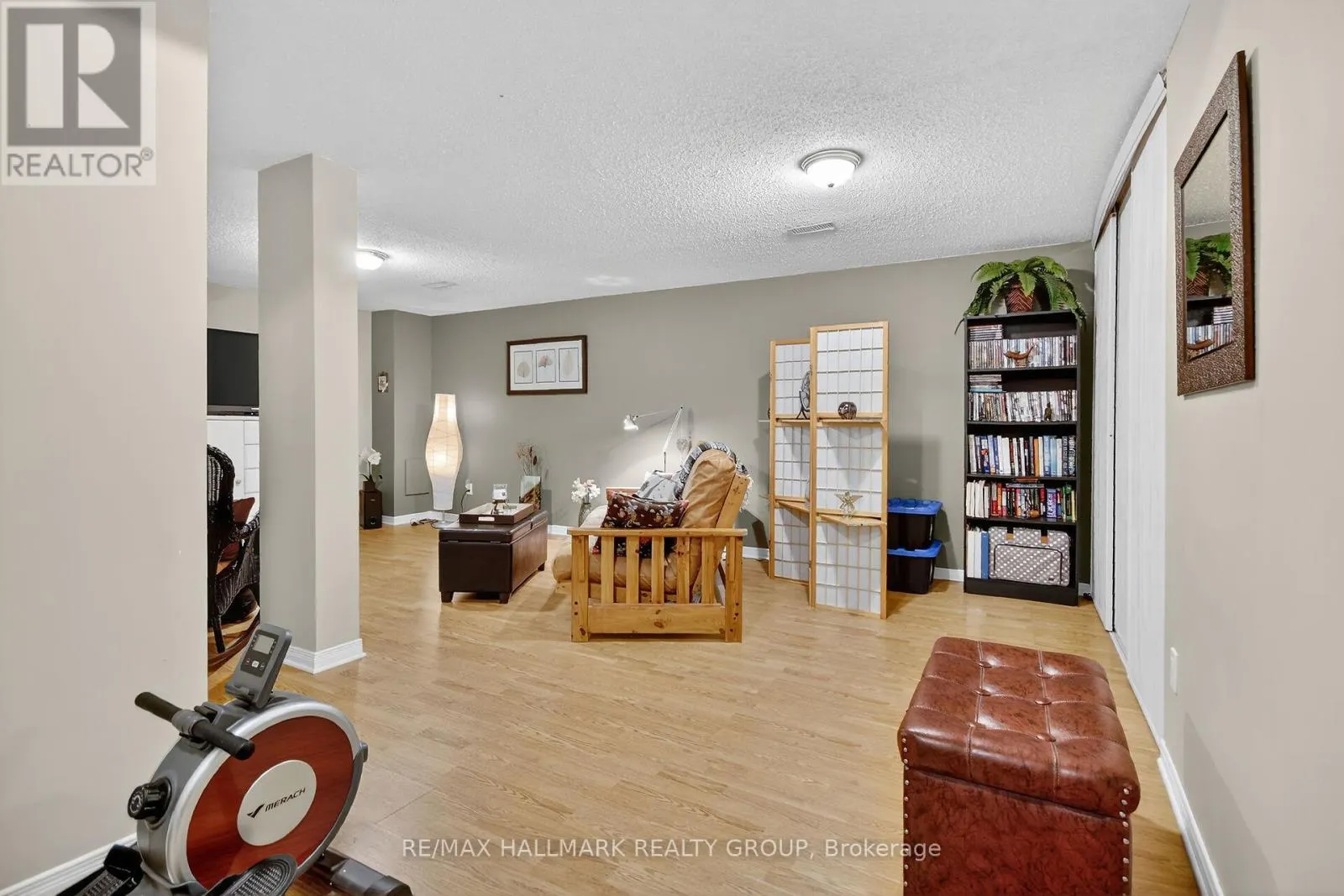 1415 CARAVEL CRESCENT