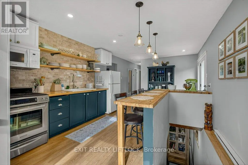 128 ORANGE CORNERS ROAD