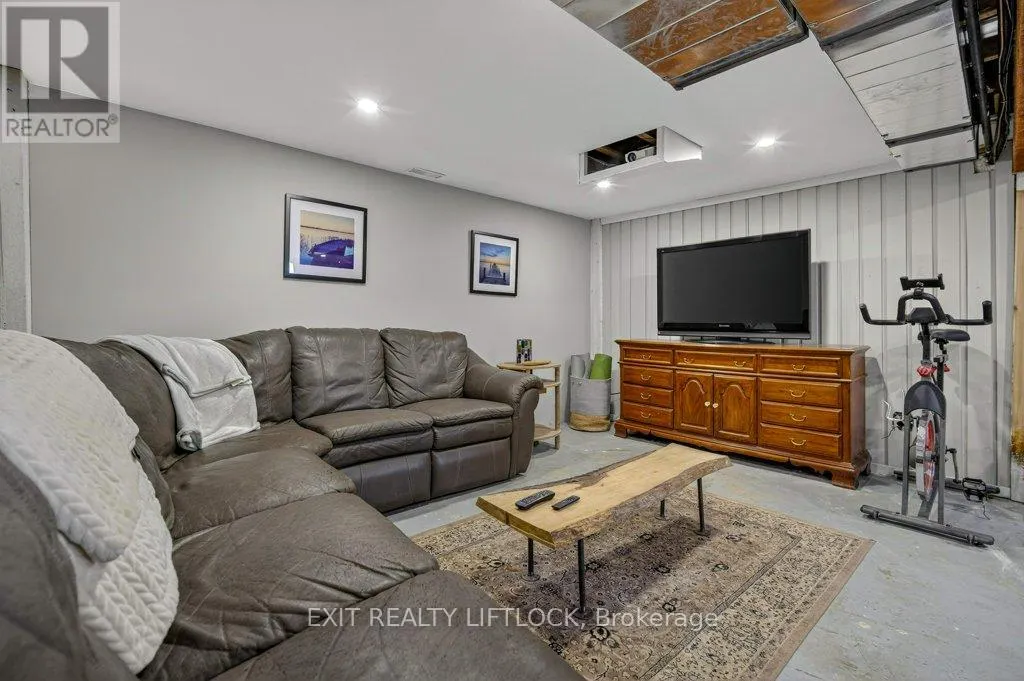 128 ORANGE CORNERS ROAD