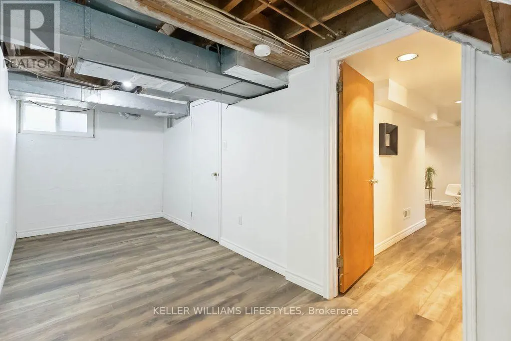 344 EMERY ST E STREET