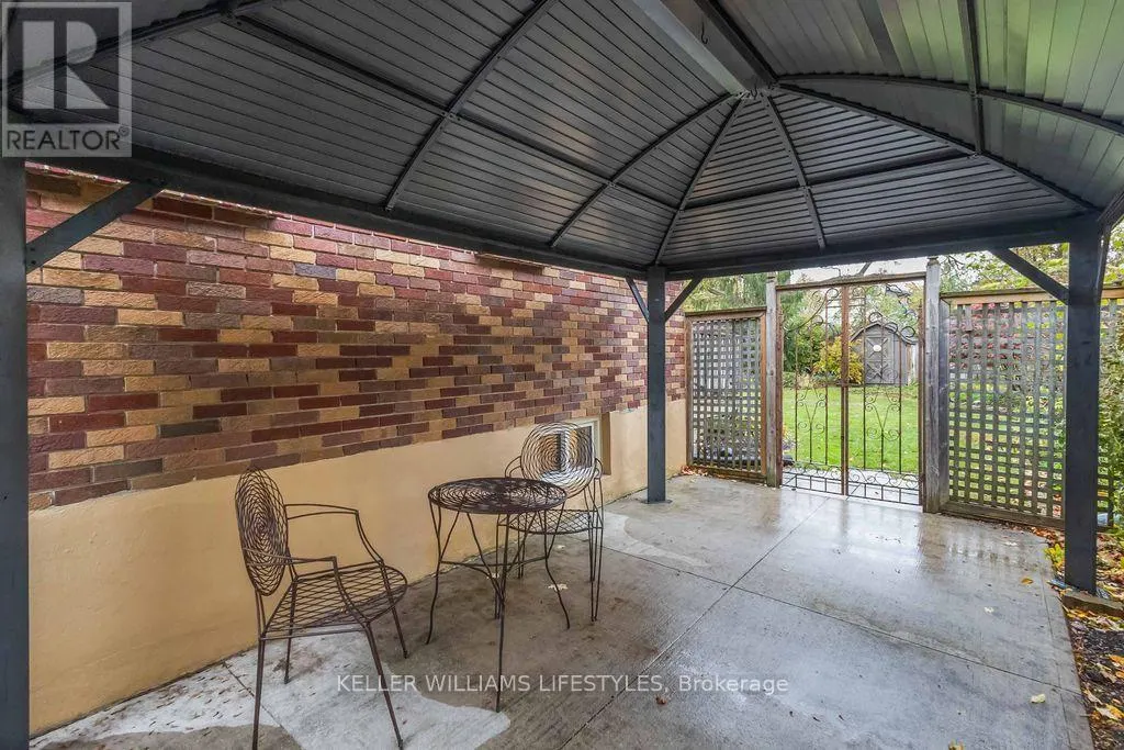 344 EMERY ST E STREET