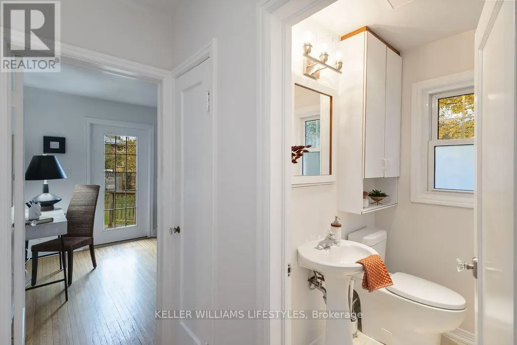 344 EMERY ST E STREET