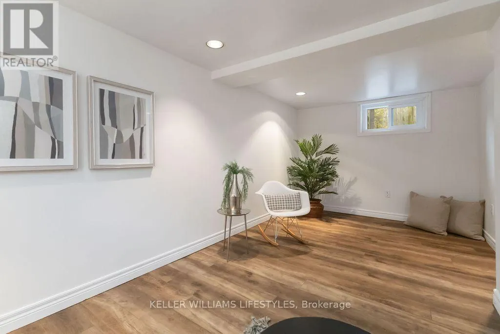 344 EMERY ST E STREET